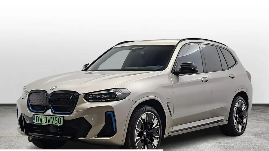BMW iX3 -