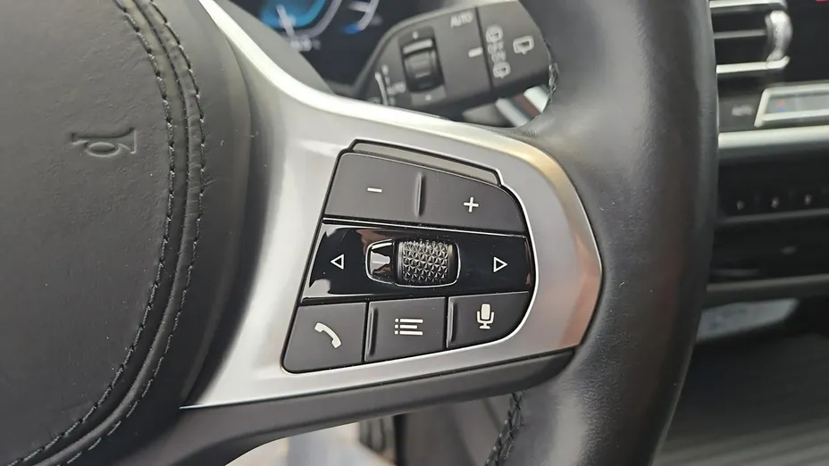 BMW iX3 -