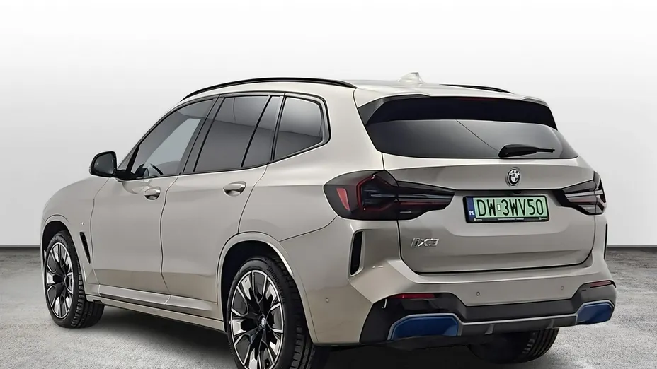 BMW iX3 -