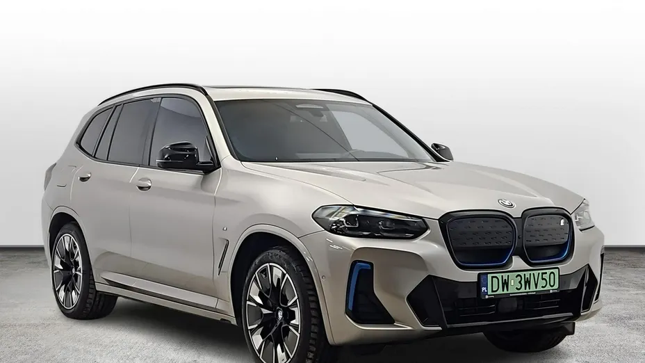 BMW iX3 -