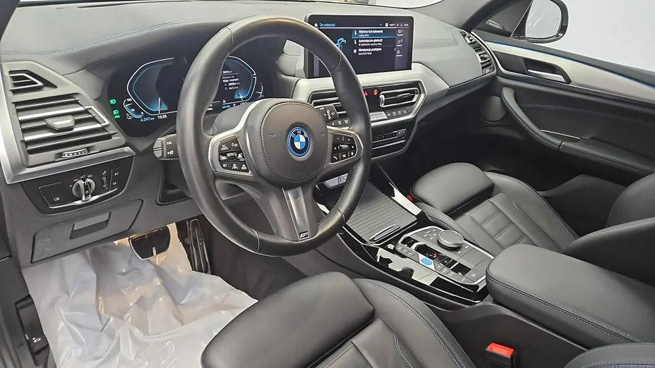 BMW iX3 -