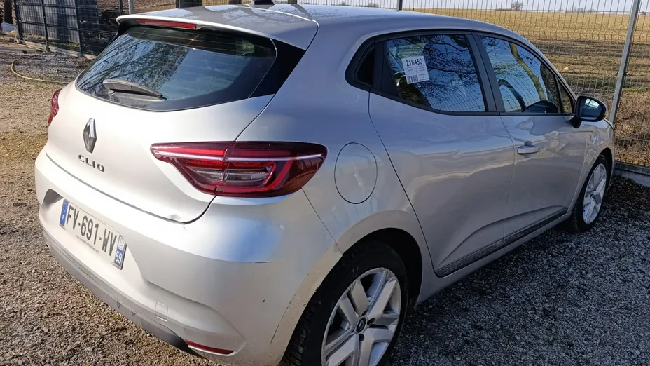 RENAULT Clio -