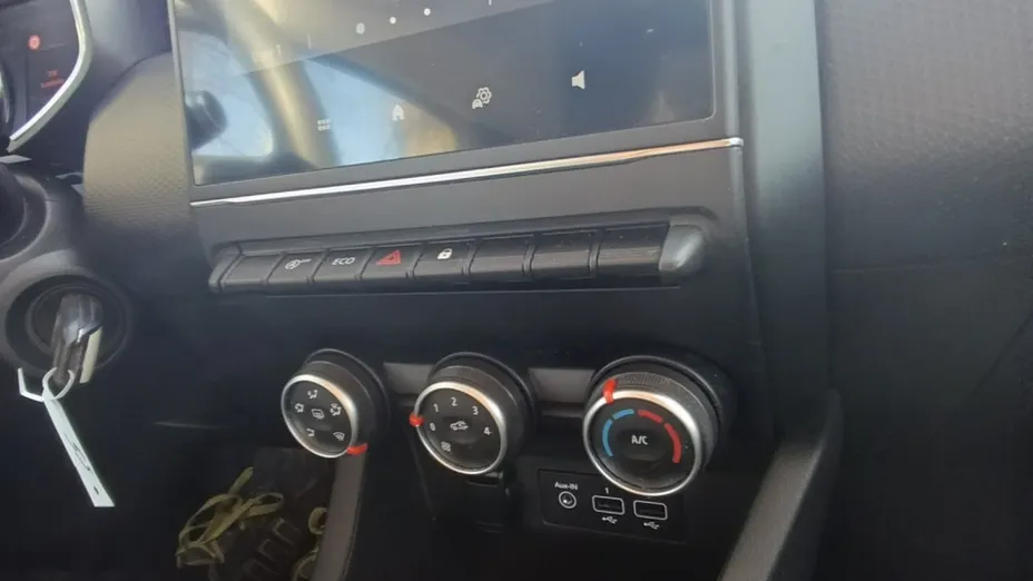 RENAULT Clio -