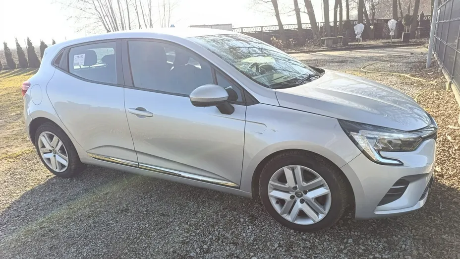 RENAULT Clio -