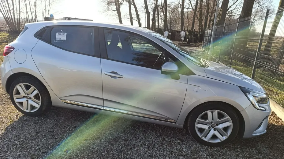 RENAULT Clio -
