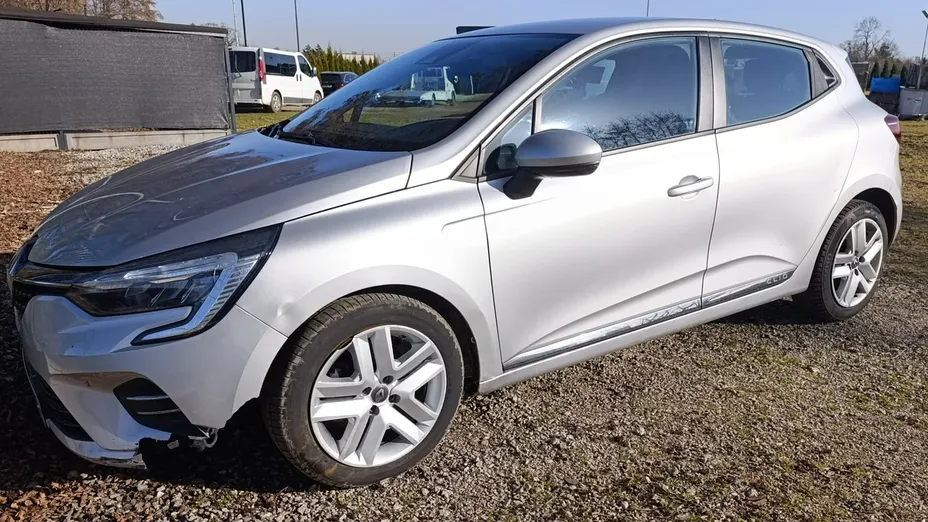RENAULT Clio -