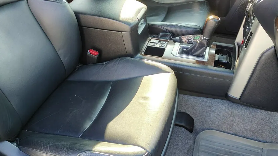 TOYOTA Land Cruiser -