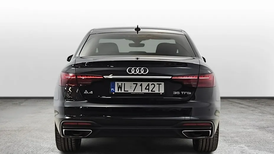 AUDI A4 -