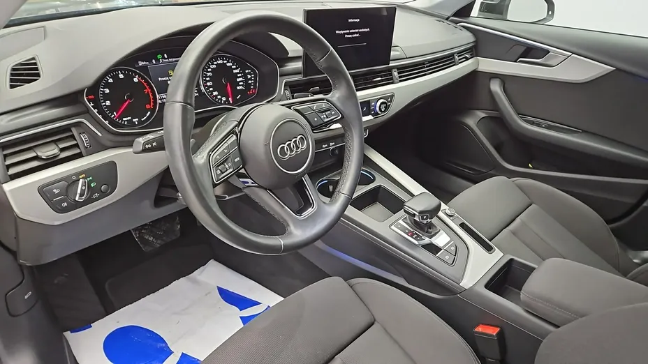 AUDI A4 -