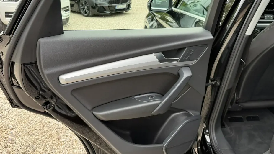 AUDI Q5 -