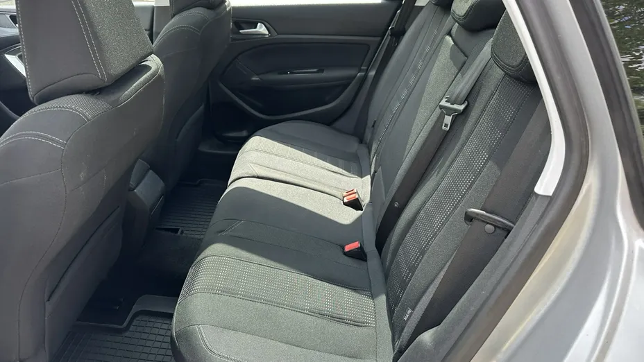 PEUGEOT 308 -