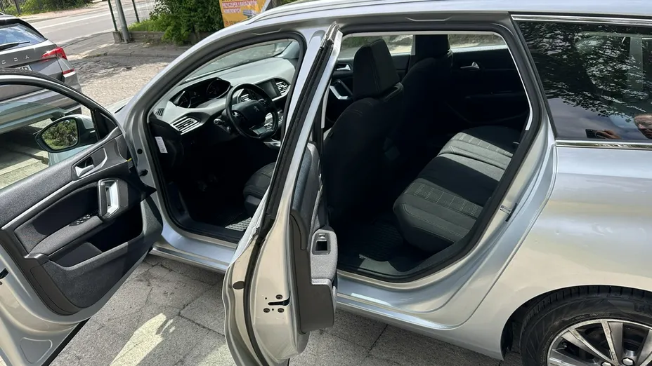 PEUGEOT 308 -