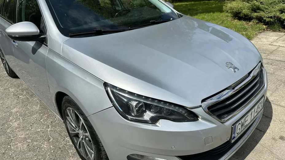 PEUGEOT 308 -