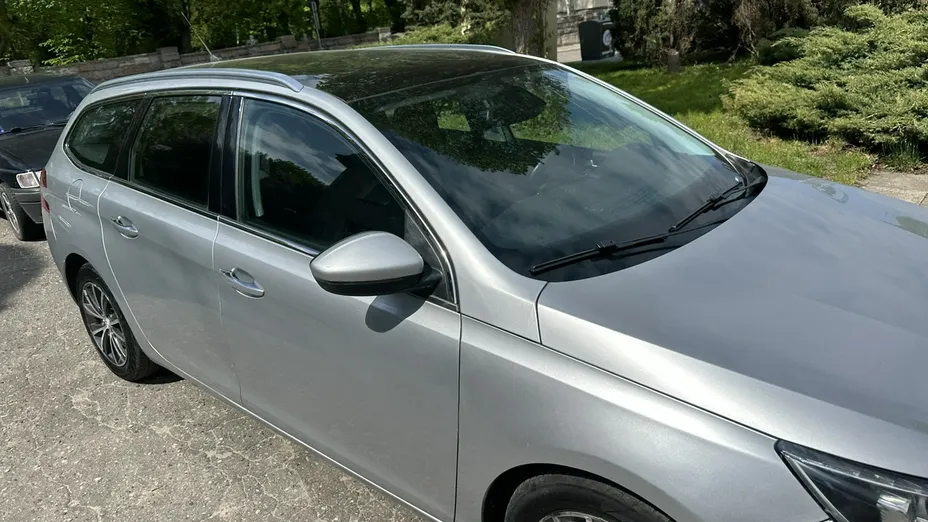 PEUGEOT 308 -
