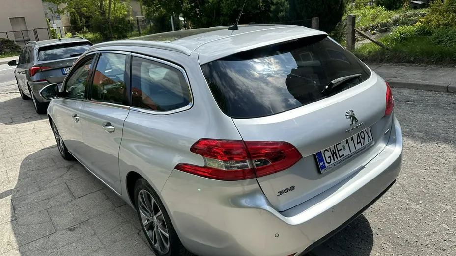PEUGEOT 308 -