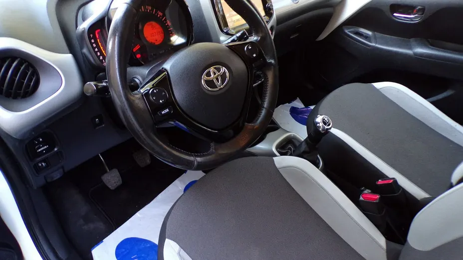 TOYOTA Aygo -