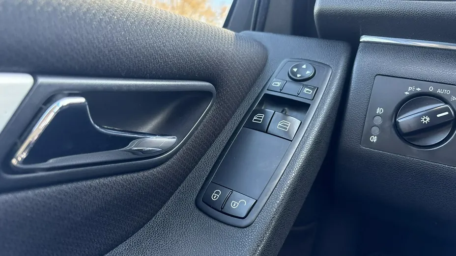 MERCEDES-BENZ B Klasa -