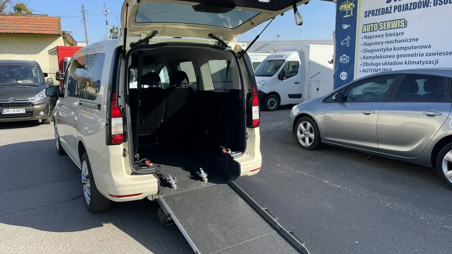 VOLKSWAGEN Caddy -