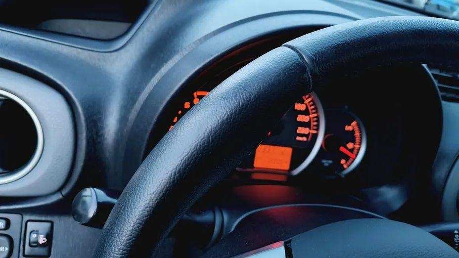TOYOTA Yaris -