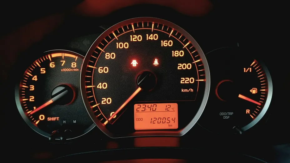 TOYOTA Yaris -