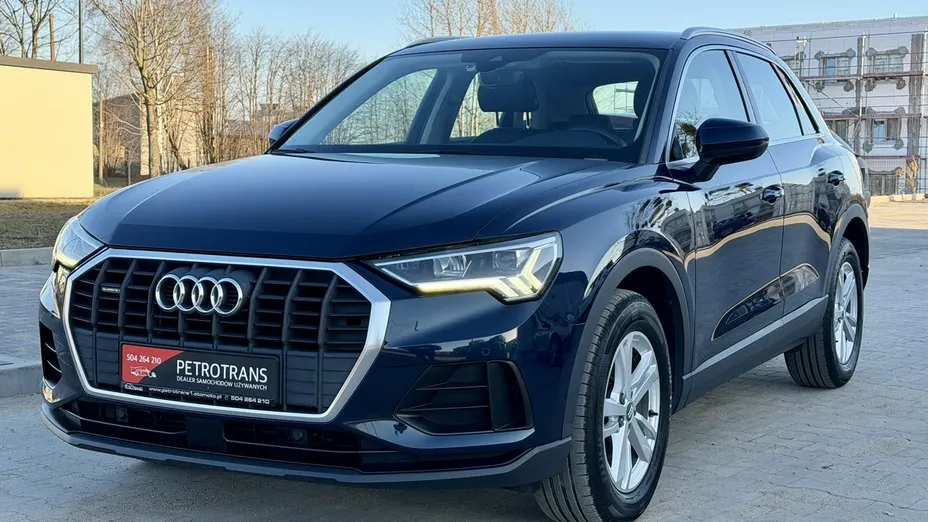 AUDI Q3 -
