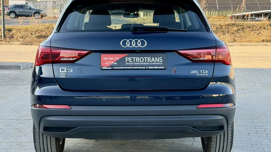AUDI Q3 -