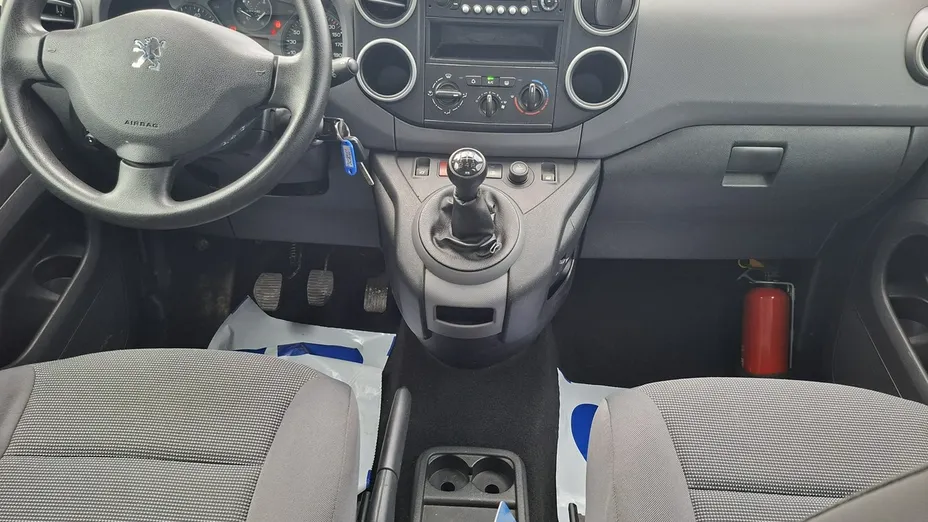 PEUGEOT Partner -