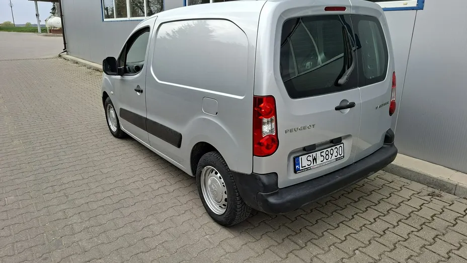 PEUGEOT Partner -