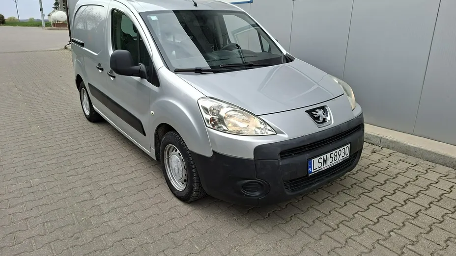 PEUGEOT Partner -