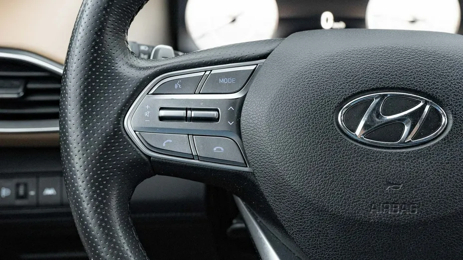 HYUNDAI Santa Fe -