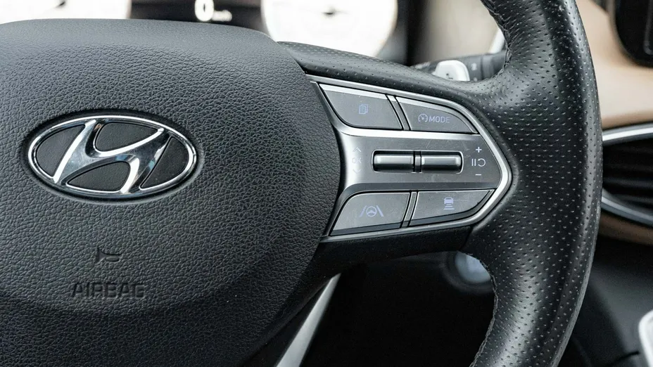 HYUNDAI Santa Fe -