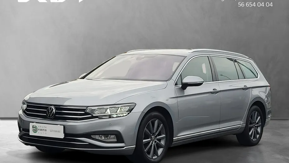 VOLKSWAGEN Passat -