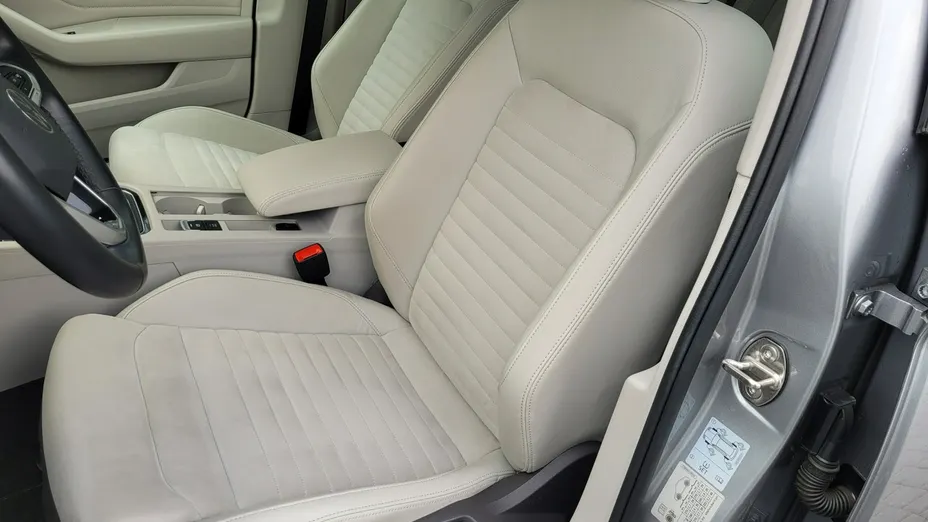VOLKSWAGEN Passat -