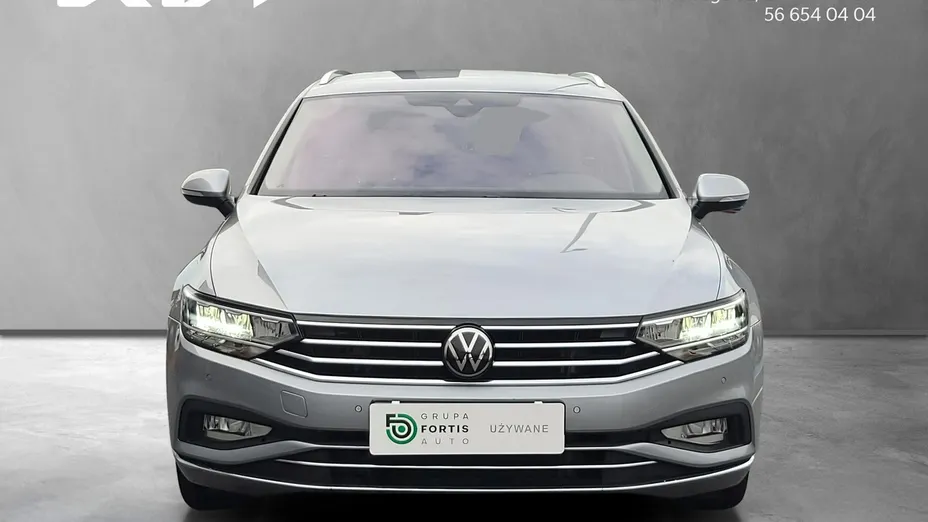 VOLKSWAGEN Passat -
