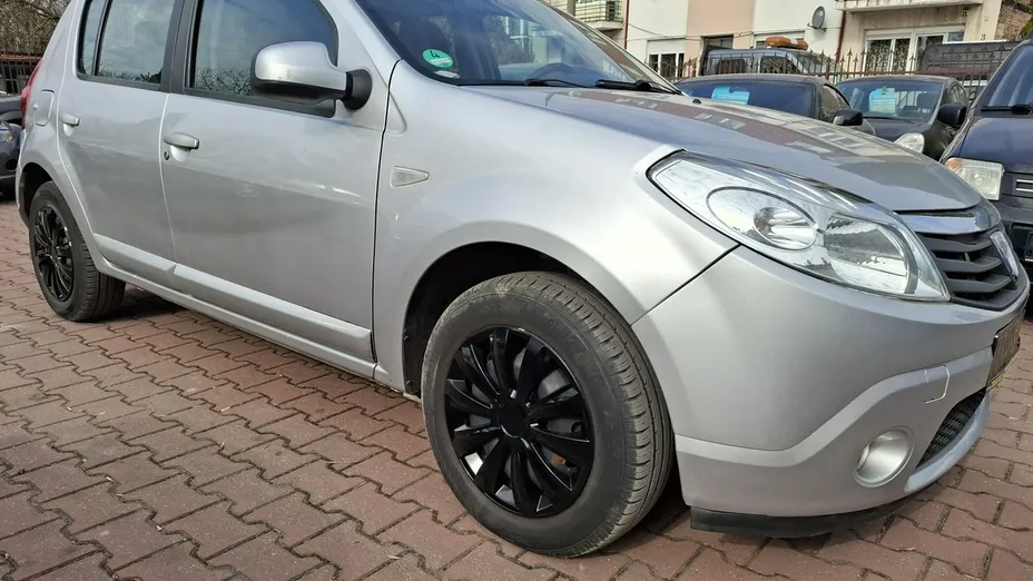 DACIA Sandero -