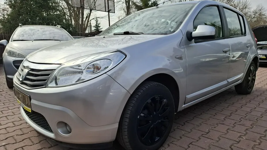 DACIA Sandero -