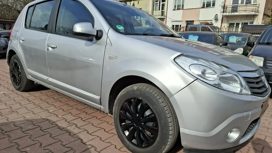 DACIA Sandero -