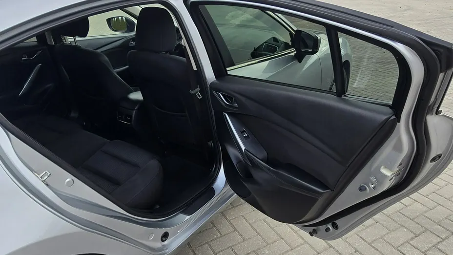 MAZDA 6 -
