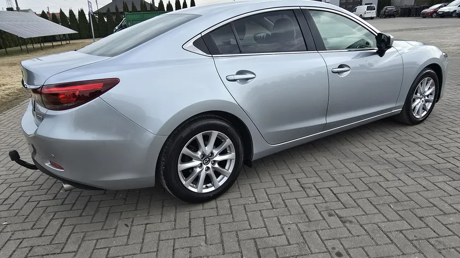 MAZDA 6 -