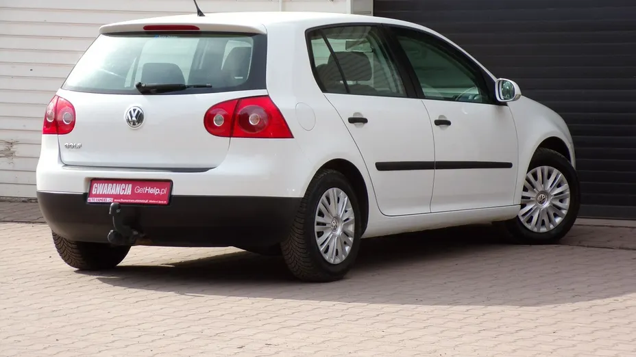 VOLKSWAGEN Golf -