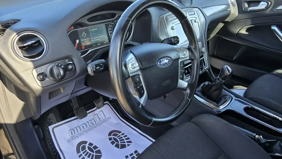 FORD Mondeo -