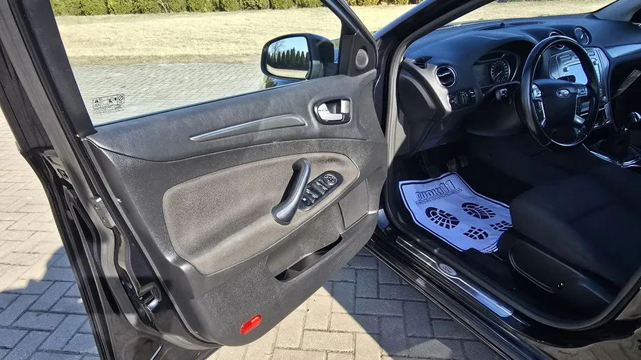 FORD Mondeo -