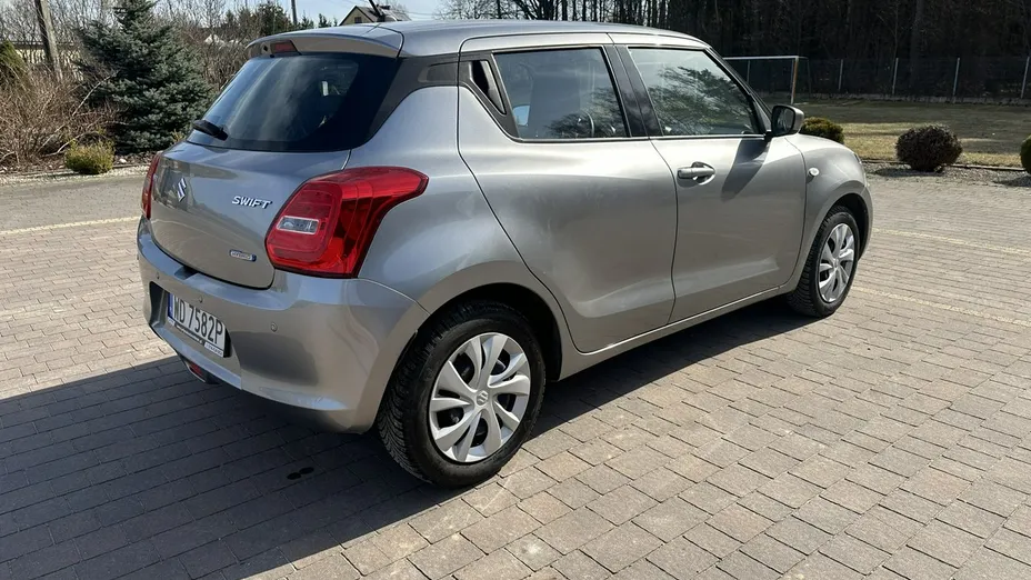 SUZUKI Swift -