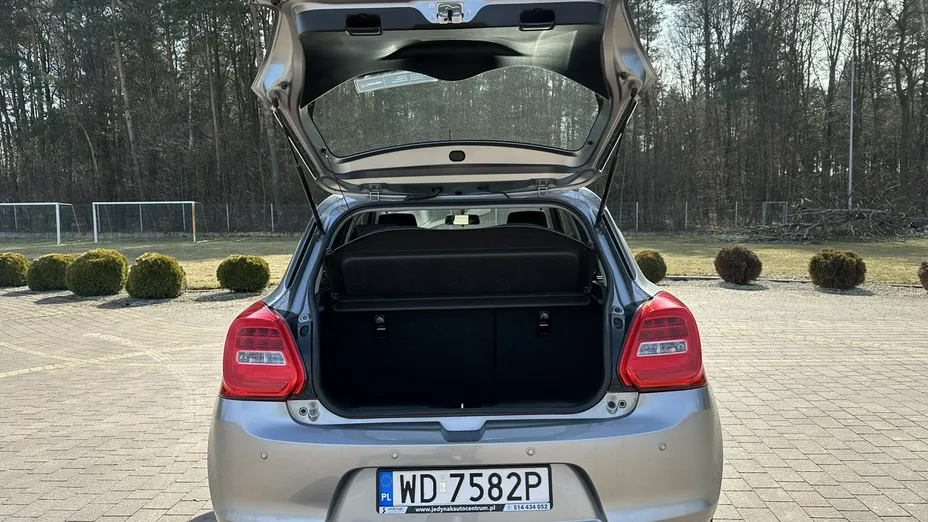 SUZUKI Swift -