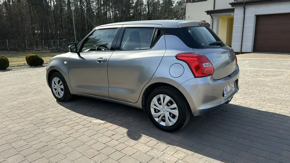 SUZUKI Swift -