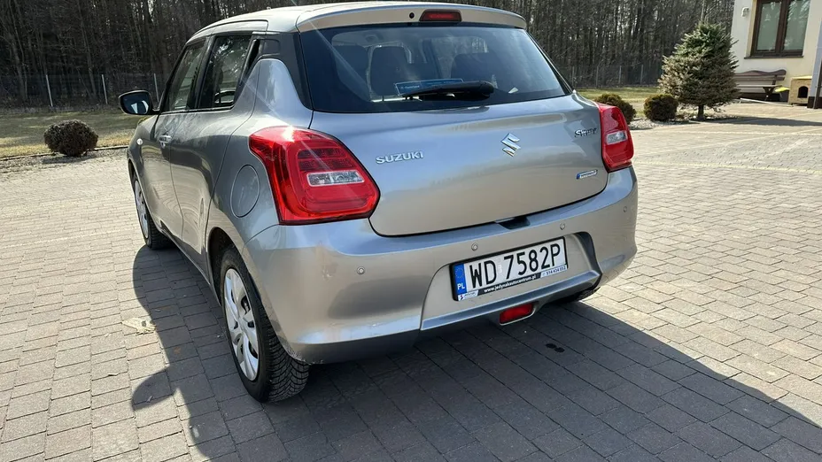 SUZUKI Swift -