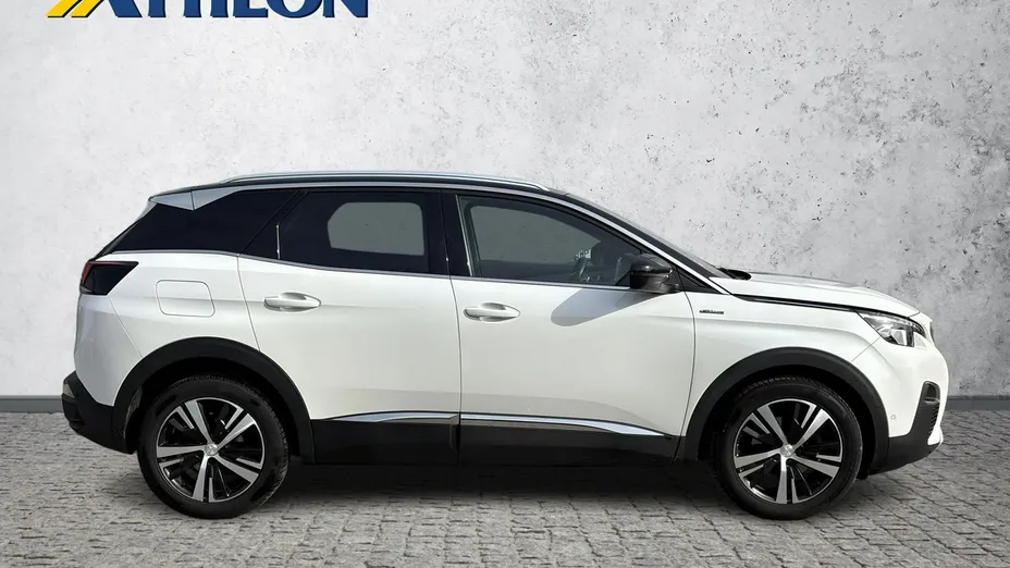 PEUGEOT 3008 -