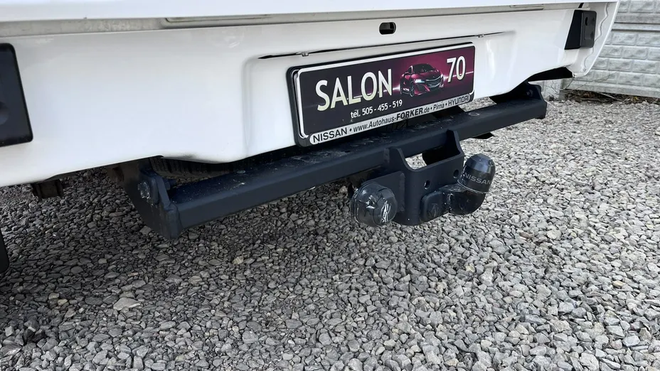 NISSAN Navara -