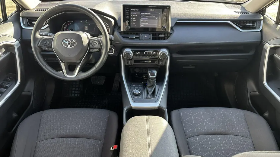 TOYOTA RAV4 -