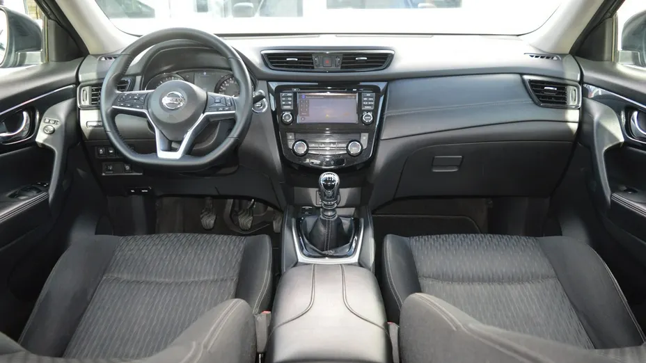 NISSAN X-Trail -